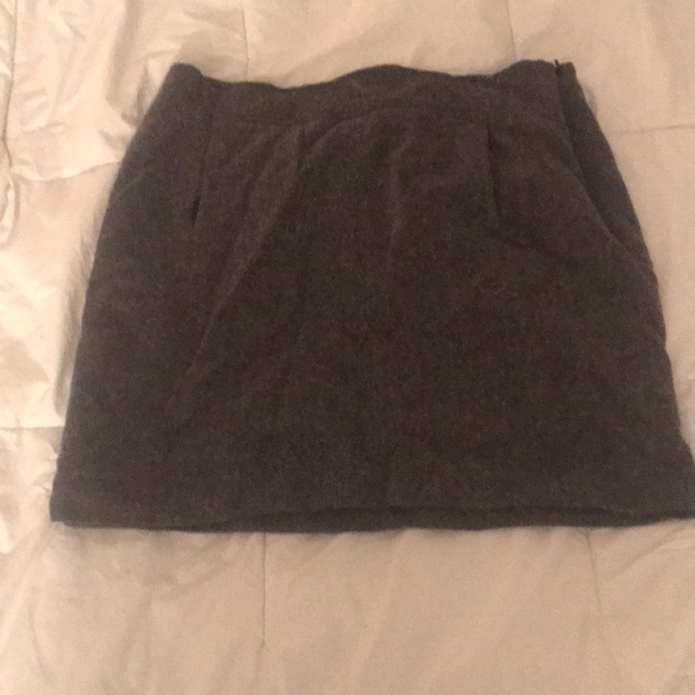 Grey pencil skirt